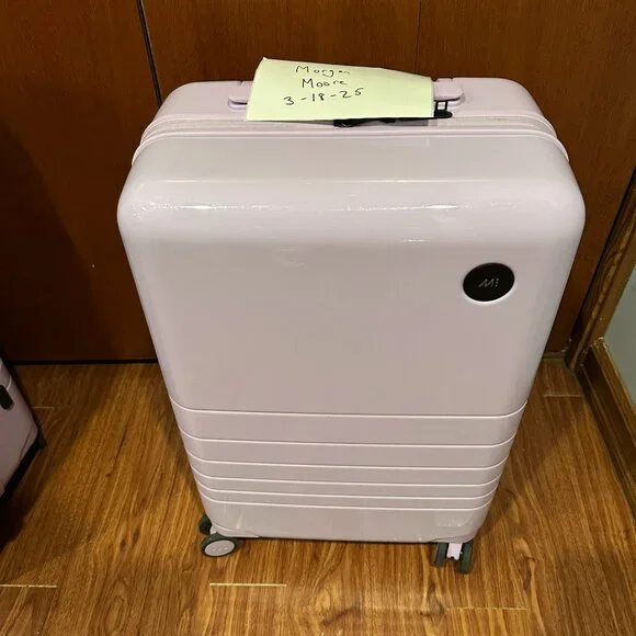 Monos Carry-On Plus - Light Purple - Magnolia Bakery Collaboration - Picture 1 of 3